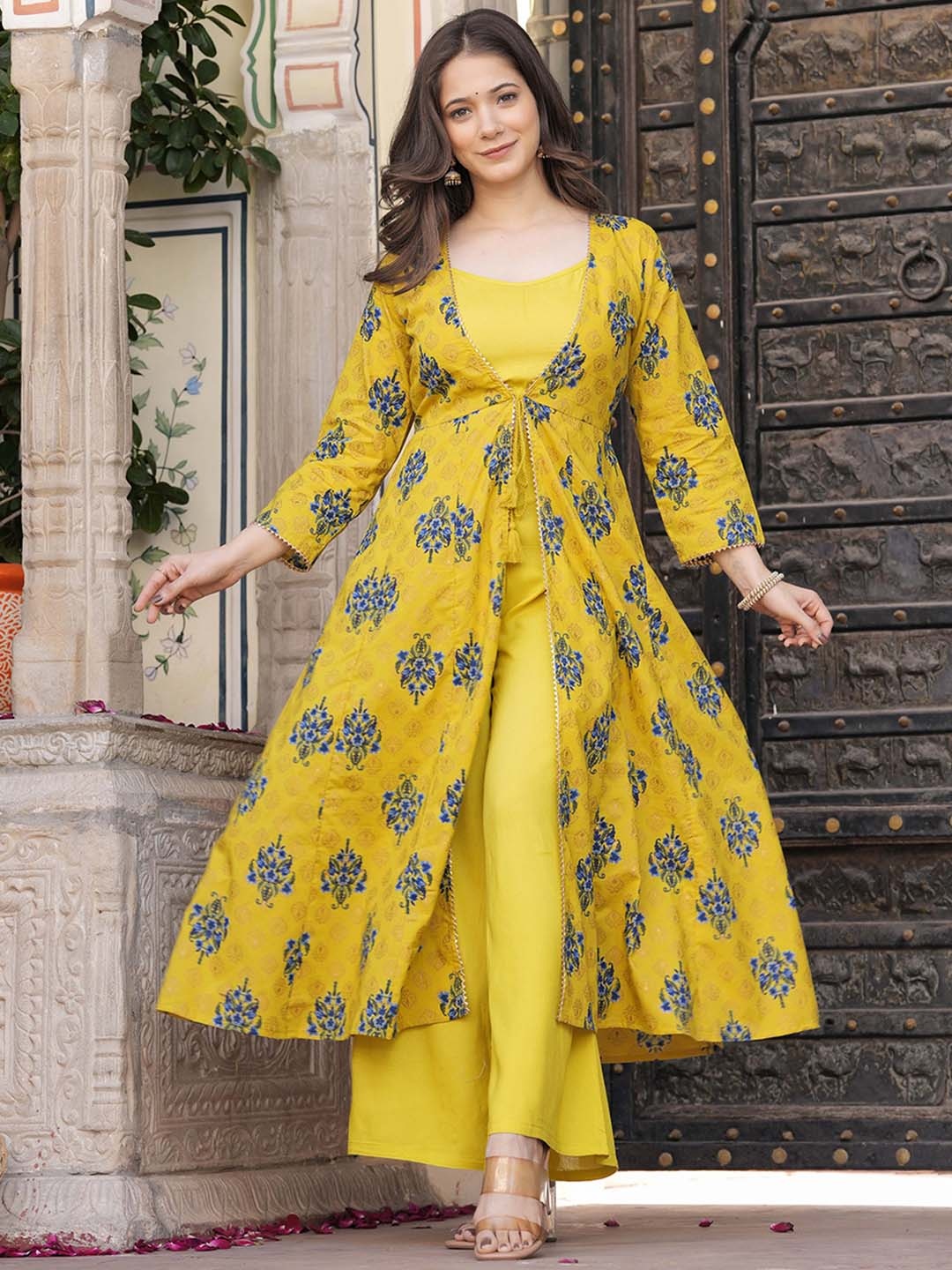 

Chandbaali Top & Palazzos with Printed Shrug Co-Ords Set, Yellow