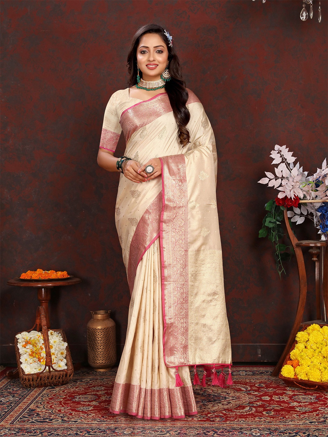 

V3 FASHION STUDIO Woven Design Zari Banarasi Saree, Cream