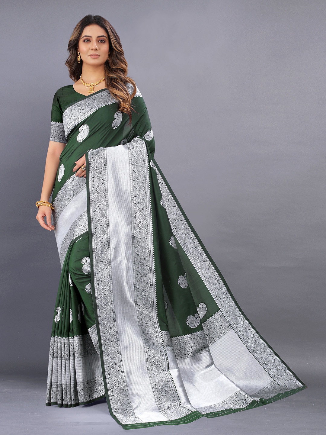 

V3 FASHION STUDIO Ethnic Motifs Woven Design Zari Banarasi Saree, Green
