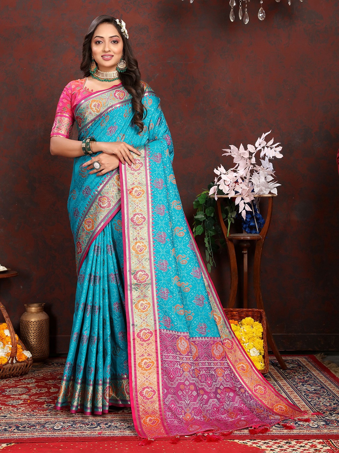 

V3 FASHION STUDIO Ethnic Motifs Woven Design Zari Patola Saree, Blue