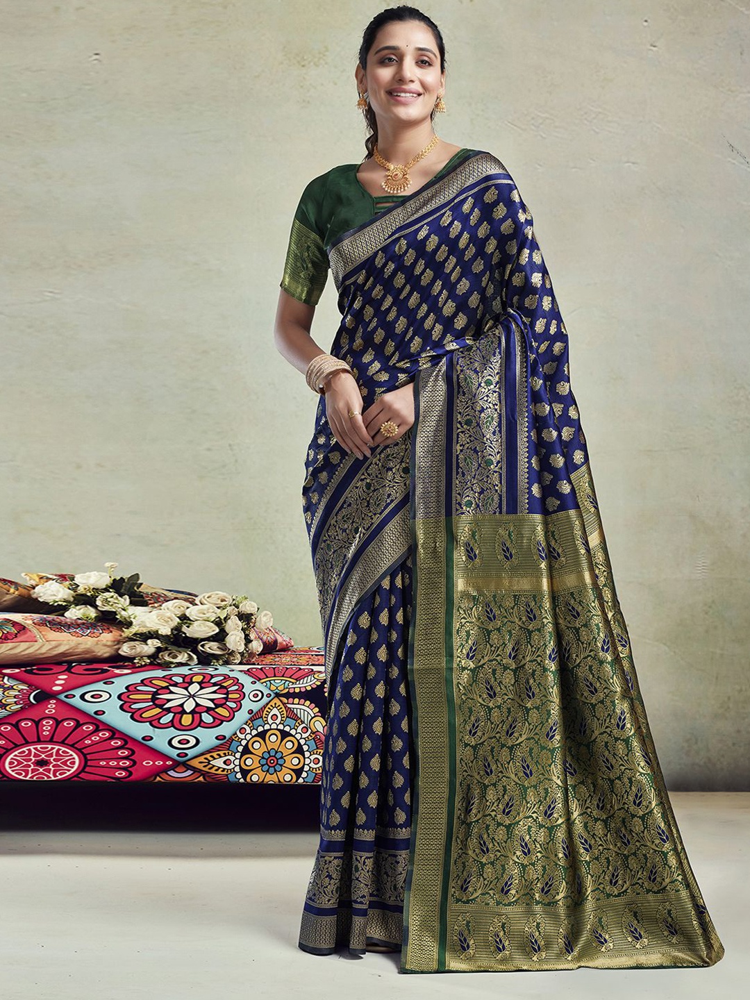 

Mitera Motifs Woven Design Zari Jacquard Art Silk Banarasi Saree, Navy blue