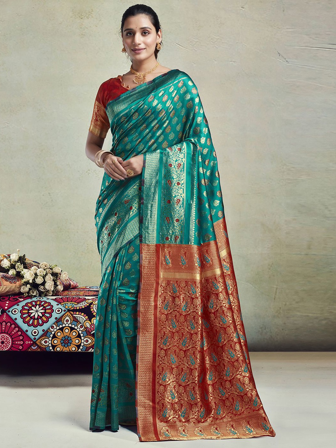 

Mitera Ethnic Motifs Woven Design Zari Banarasi Saree, Teal