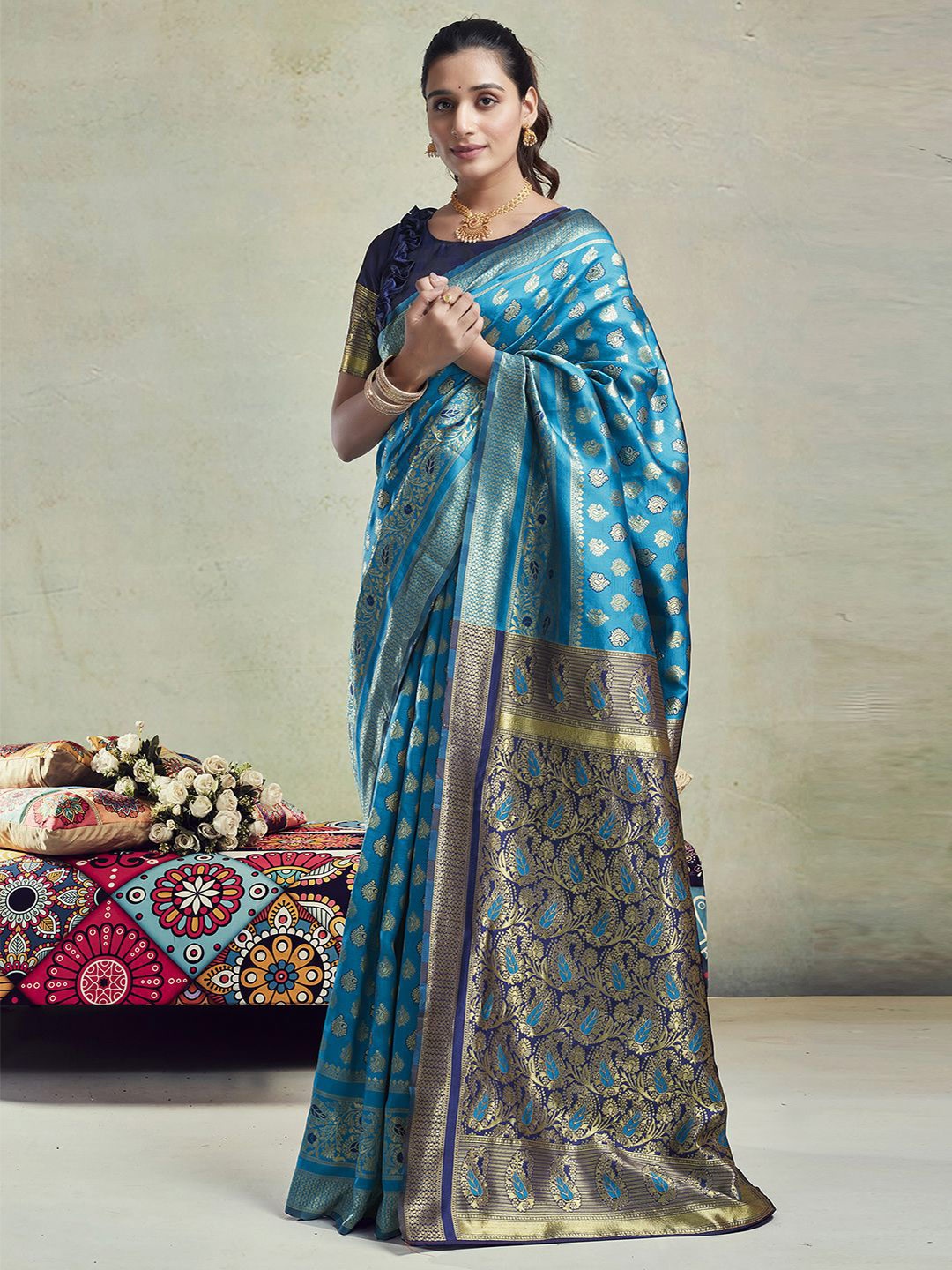 

Mitera Ethnic Motifs Woven Design Zari Banarasi Saree, Blue