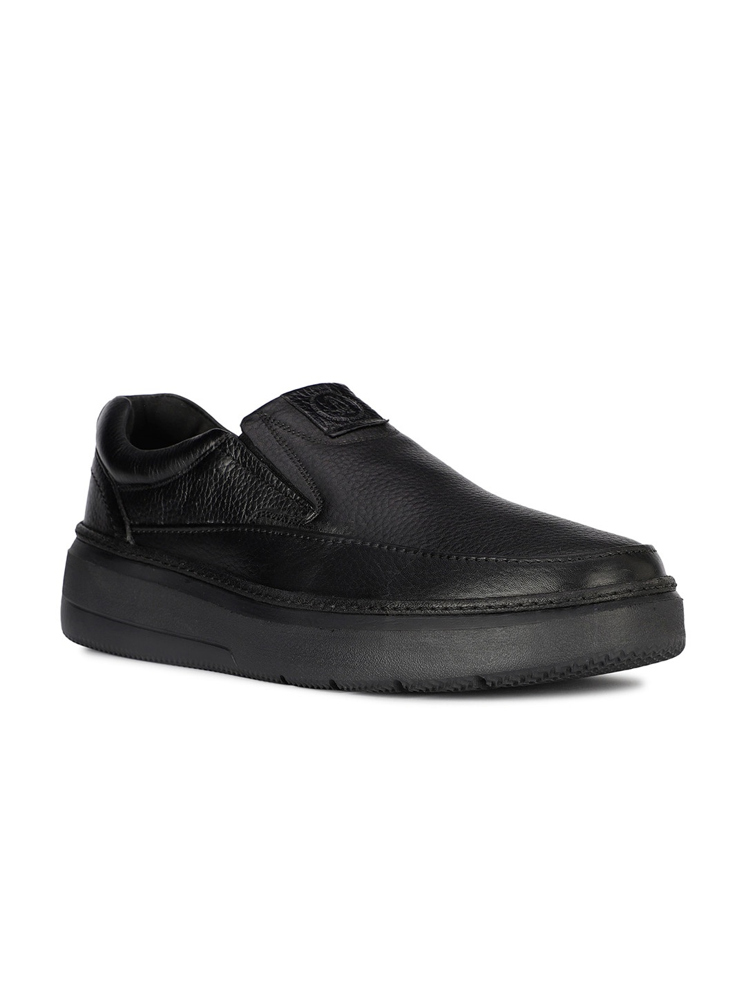 

Hush Puppies Men EDWIN Round Toe Leather Formal Slip-On Shoes, Black