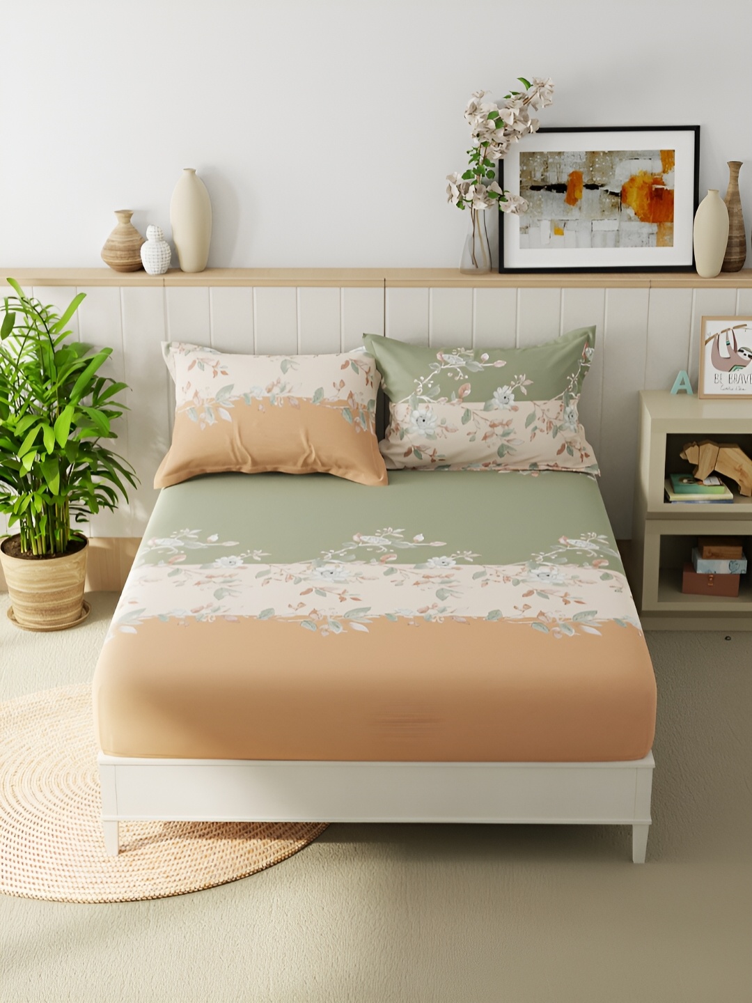 

BIANCA Beumonte Green & White Floral 152 TC Queen Bedsheet with 2 Pillow Covers