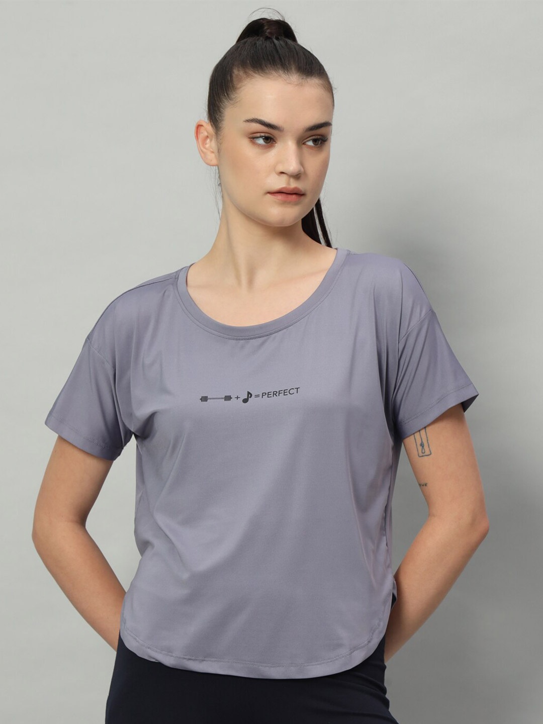 

MKH Drop-Shoulder Sleeves Dri-FIT Relaxed Fit T-shirt, Grey