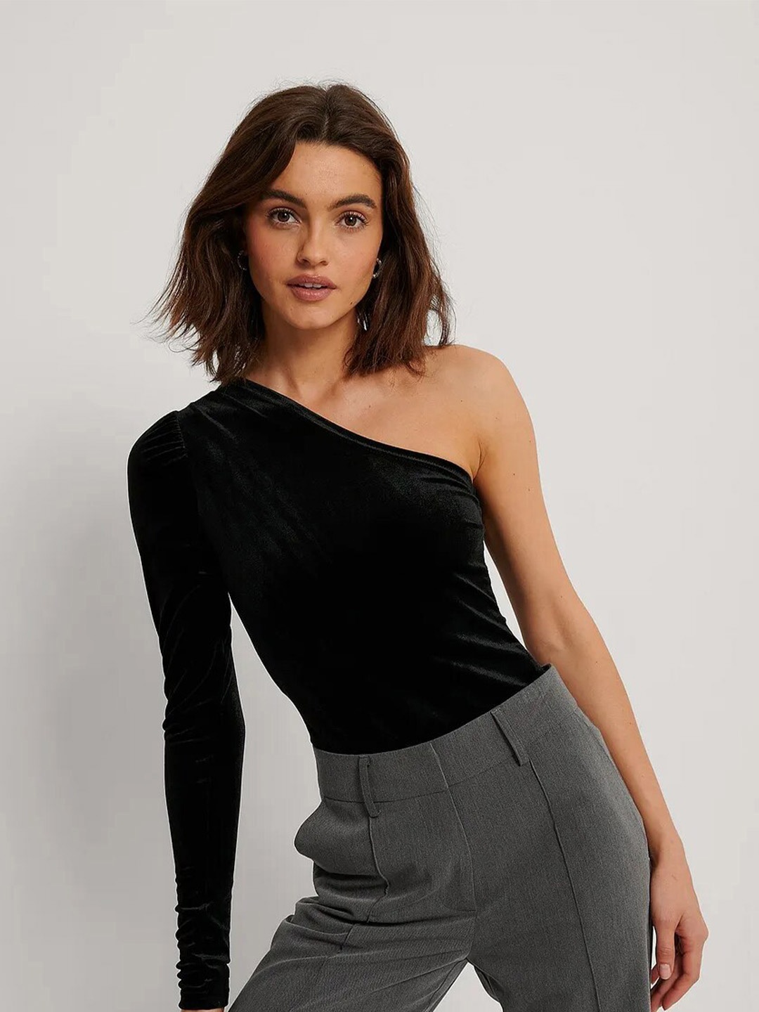 

MARZENI One Shoulder Velvet Top, Black