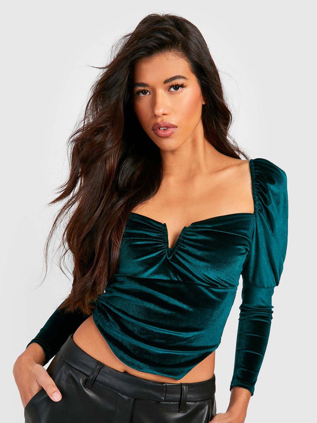 

MARZENI Sweetheart Neck Puff Sleeve Velvet Crop Top, Green
