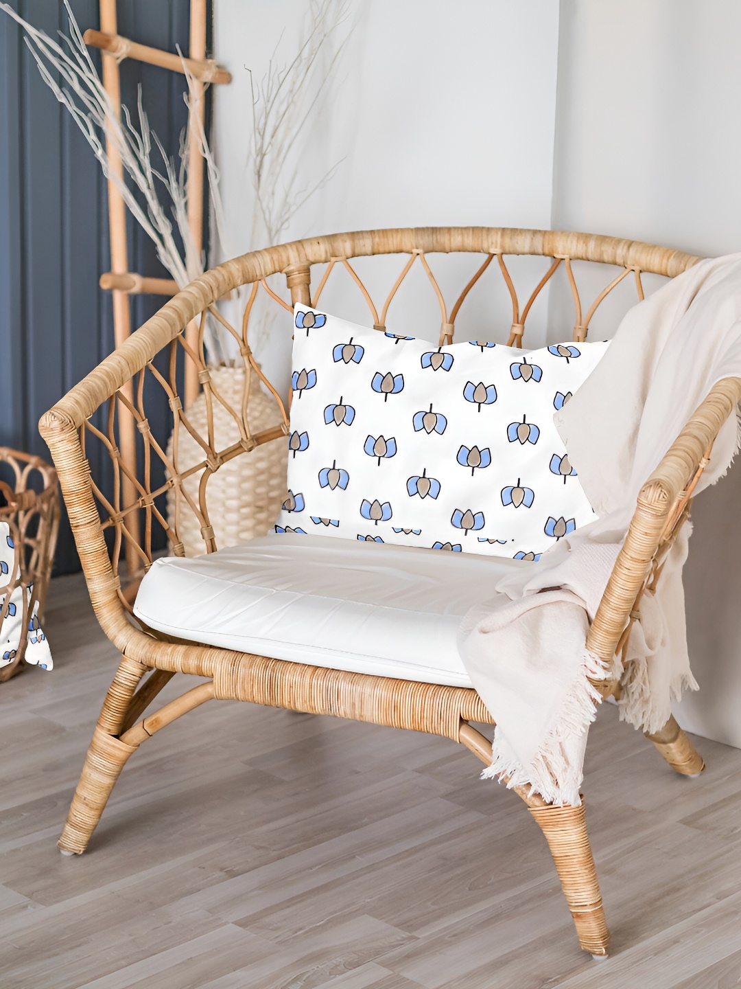 

THE BABY ATELIER White & Blue Printed Pure Cotton Pillow Cover