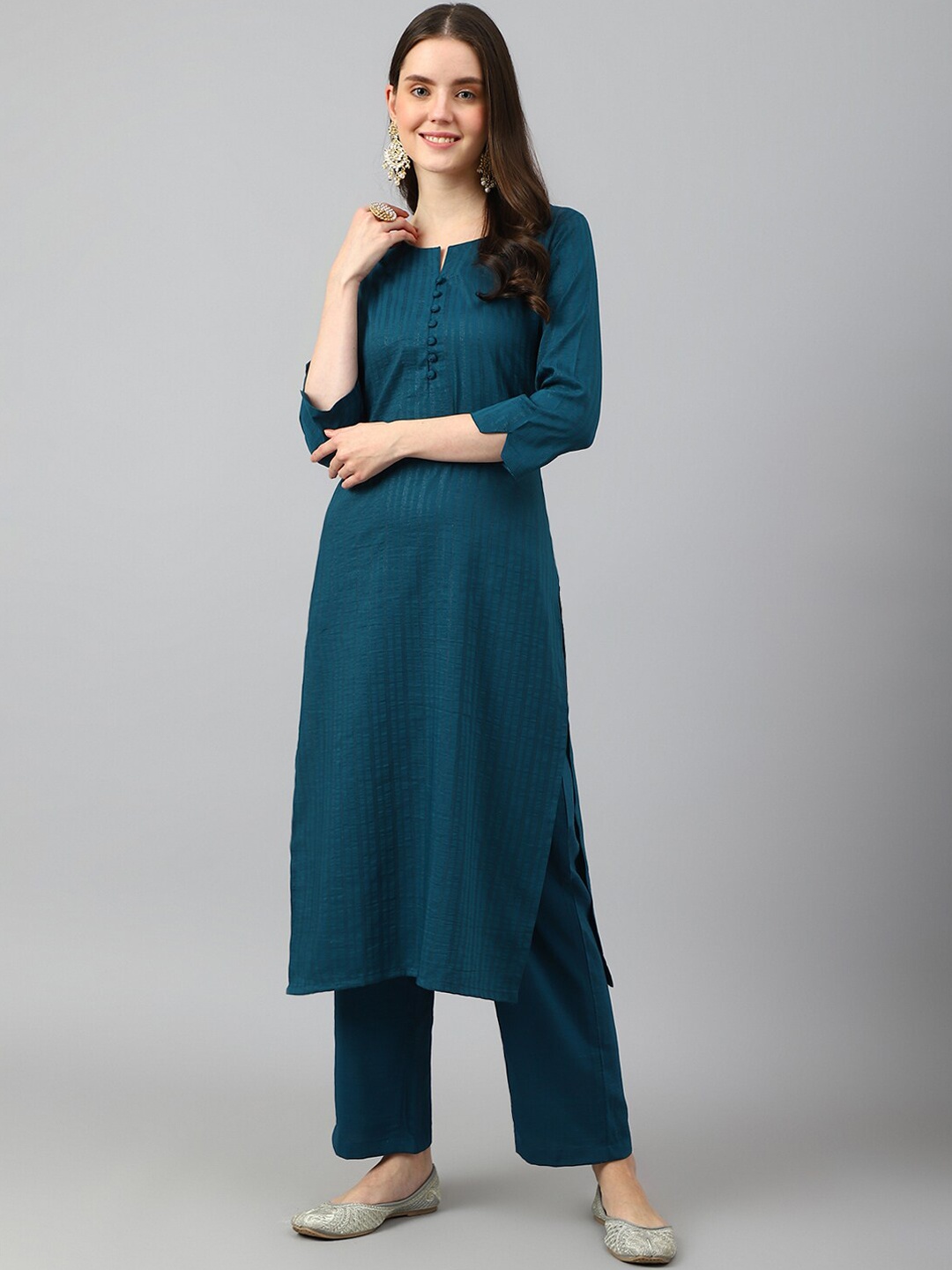 

Shaily Striped Round Neck Regular Straight Kurta With Trousers, Teal