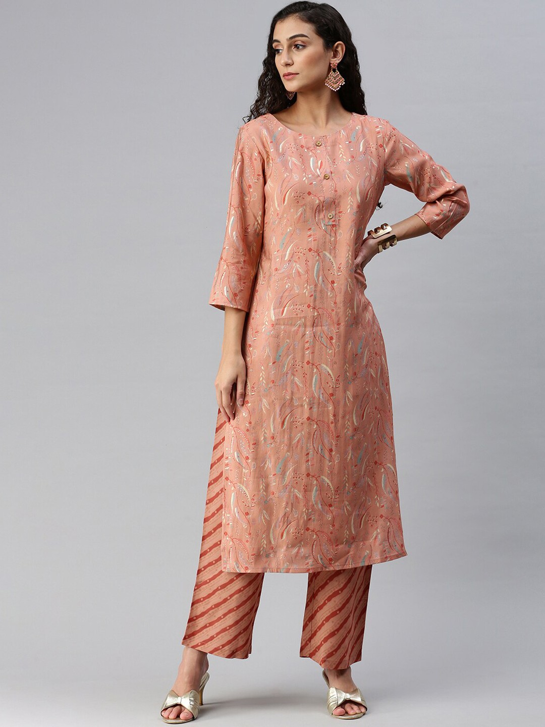 

Shaily Ethnic Motifs Printed Regular Thread Work Kurta With Trousers, Peach