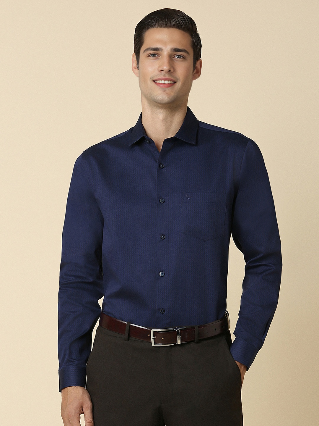 

Allen Solly Slim Fit Spread Collar Long Sleeves Cotton Formal Shirt, Navy blue