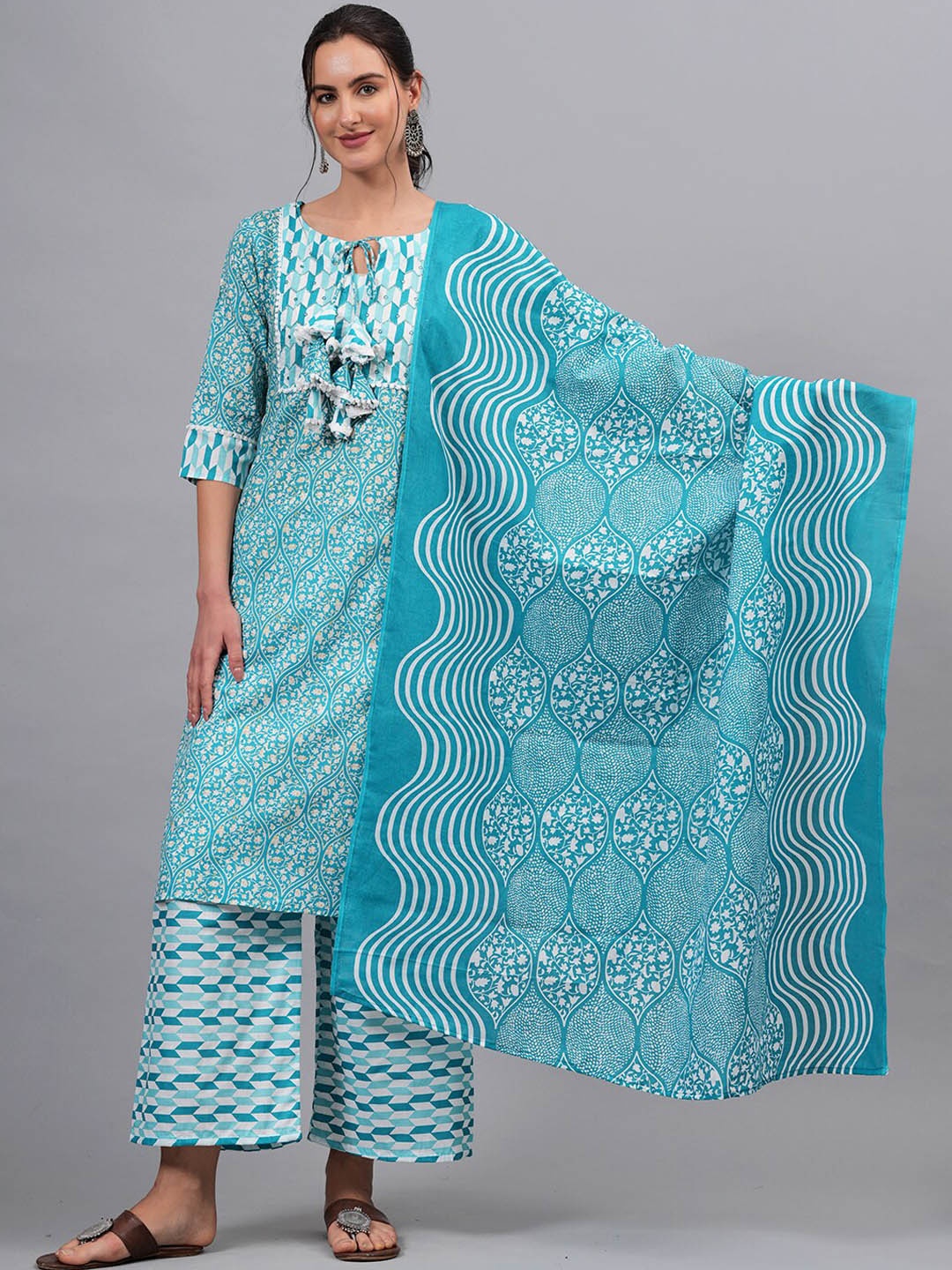 

HIGHLIGHT FASHION EXPORT Floral Printed Pure Cotton Straight Kurta & Trousers With Dupatta, Blue