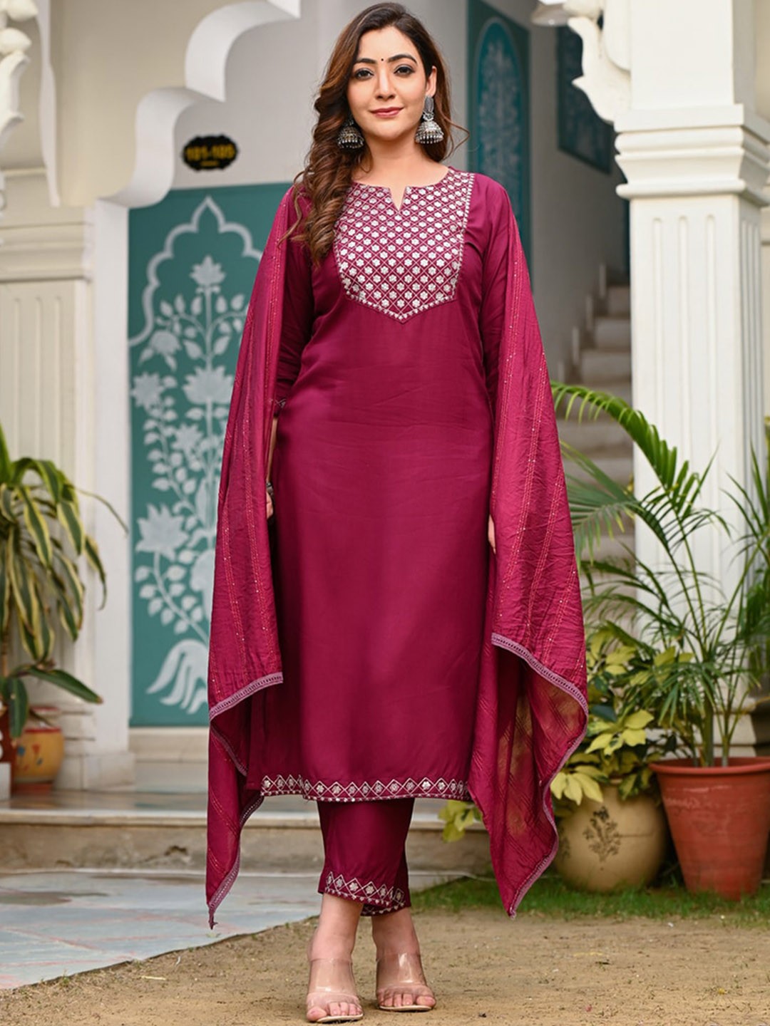 

Indi INSIDE Sequinned Embroidered Suit Set, Purple