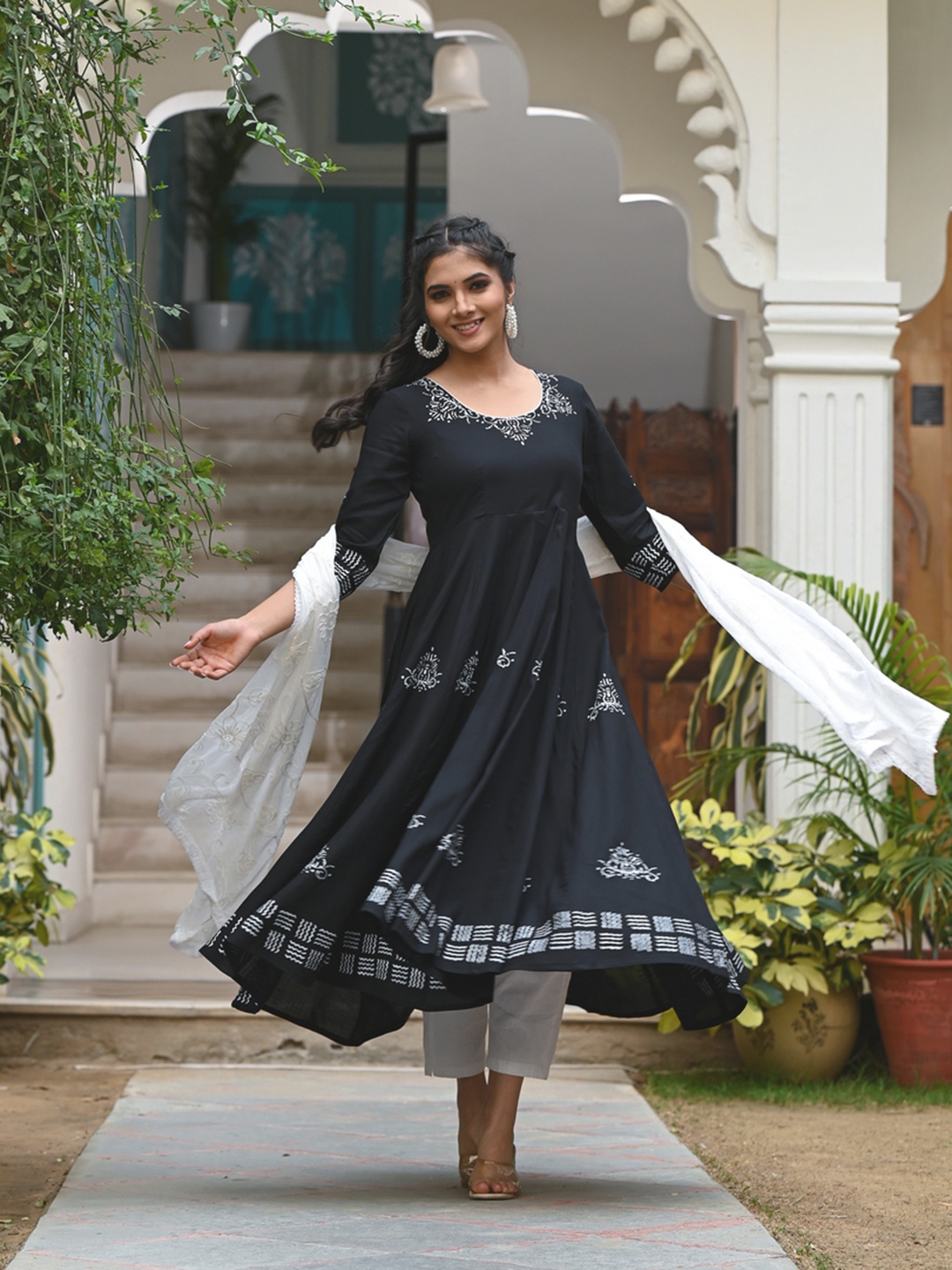 

Indi INSIDE Floral Block Printed Empire Anarkali Kurta with Trousers & Dupatta, Black