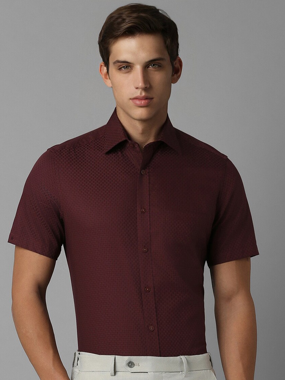 

Louis Philippe Spread Collar Classic Fit Self Design Formal Pure Cotton Shirt, Maroon