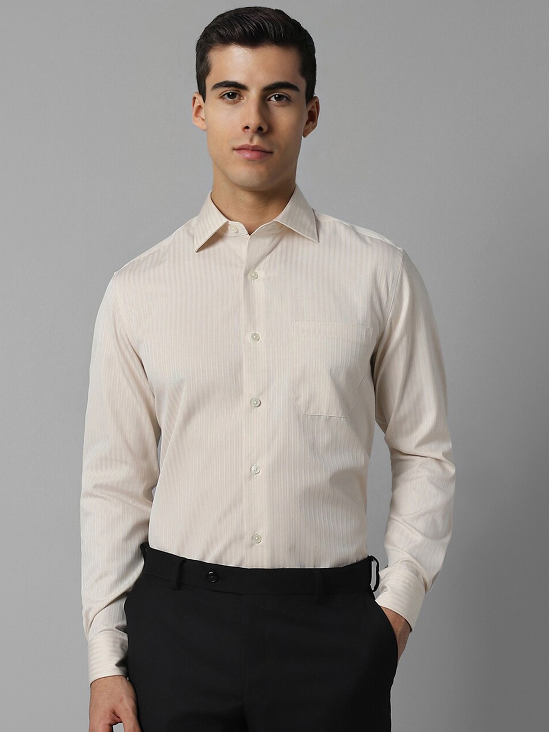 

Louis Philippe Men Opaque Striped Classic Fit Formal Formal Pure Cotton Shirt, Cream