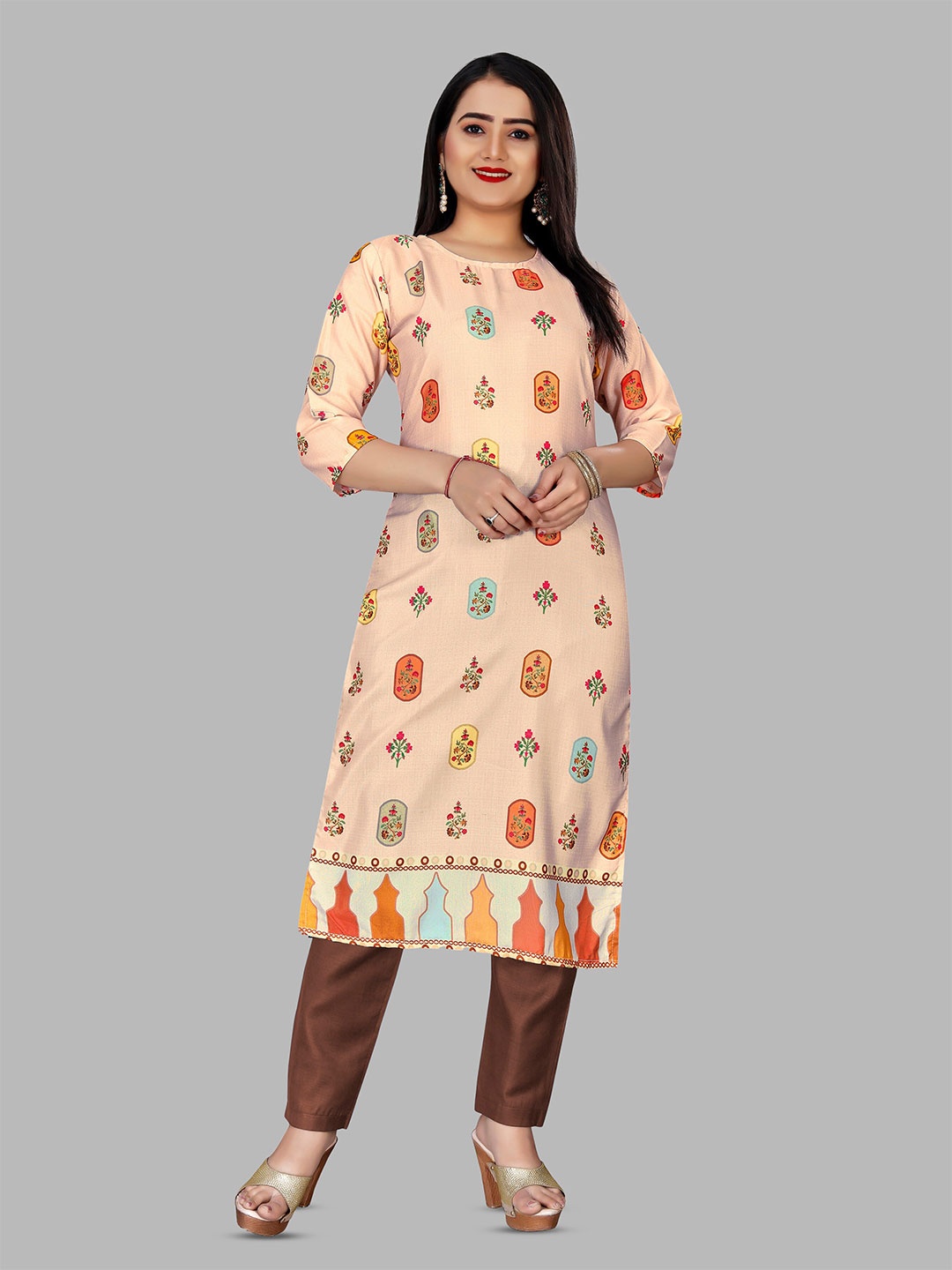 

Kiwie Floral Printed Floral Straight Kurta, Beige