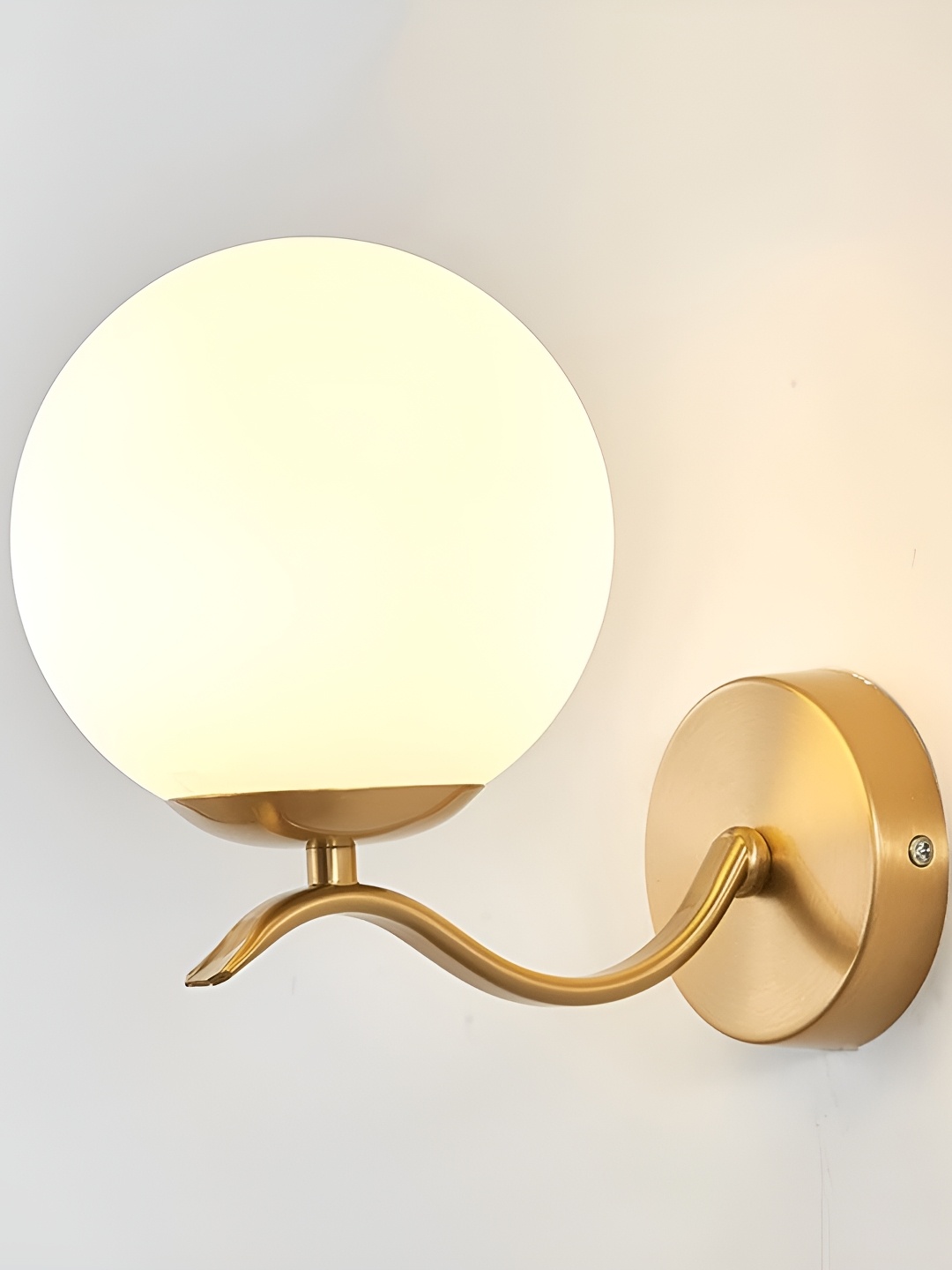 

Areezo Black Spherical Metal Wall Lamp