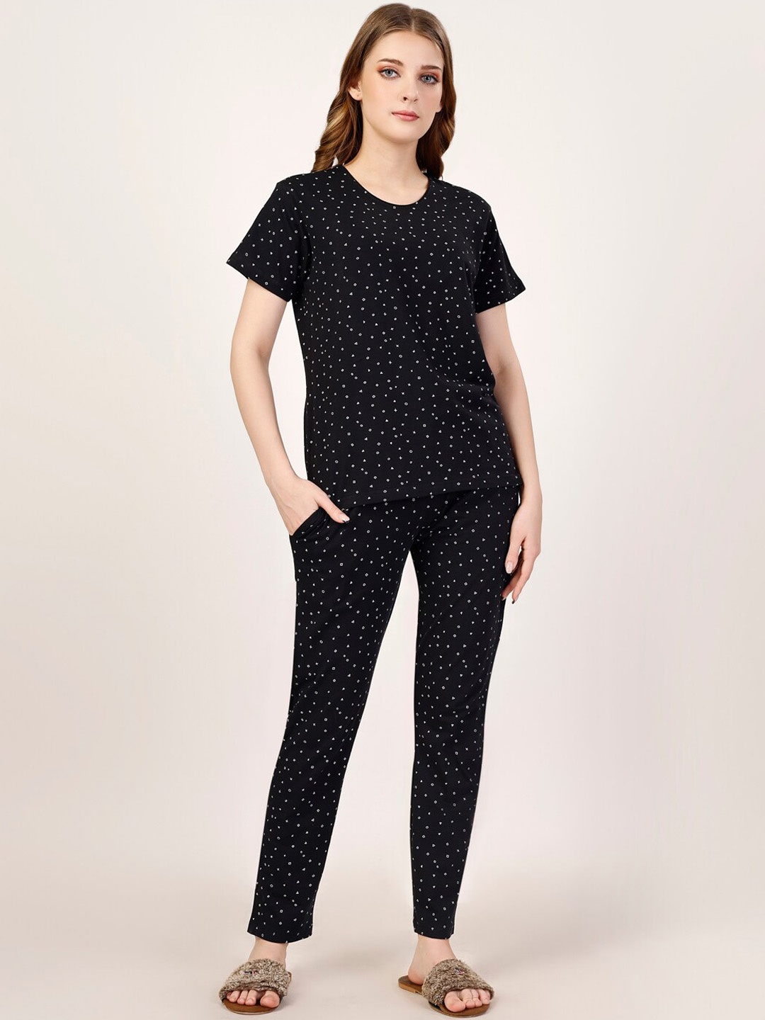 

Lenissa Printed Cotton Night suit, Black