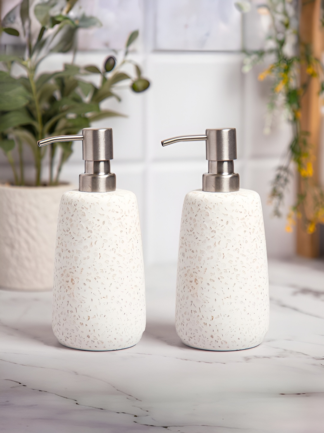 

Anko White 2 Piece Abstract Ceramic Soap Dispenser