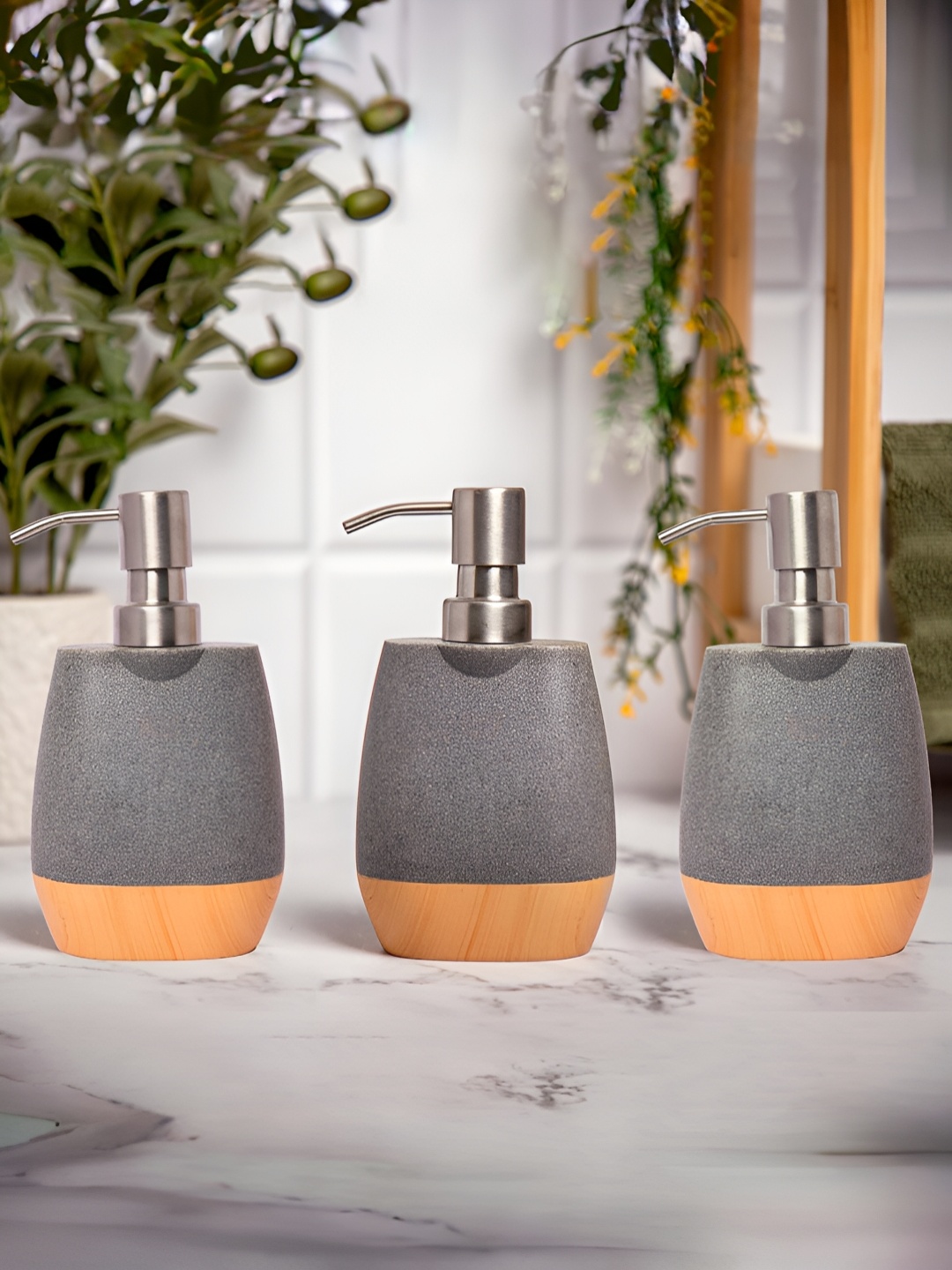 

Anko Grey & Yellow 3 Piece Solid Resin Soap Dispenser 400 ml