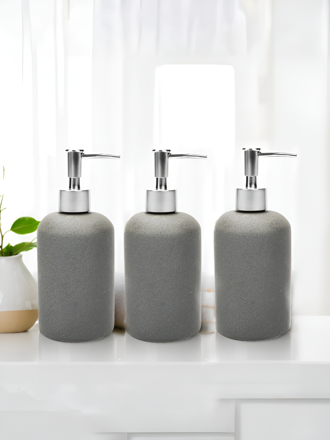 

Anko Charcoal 3 Piece Abstract Soap Dispenser 400 ml Each