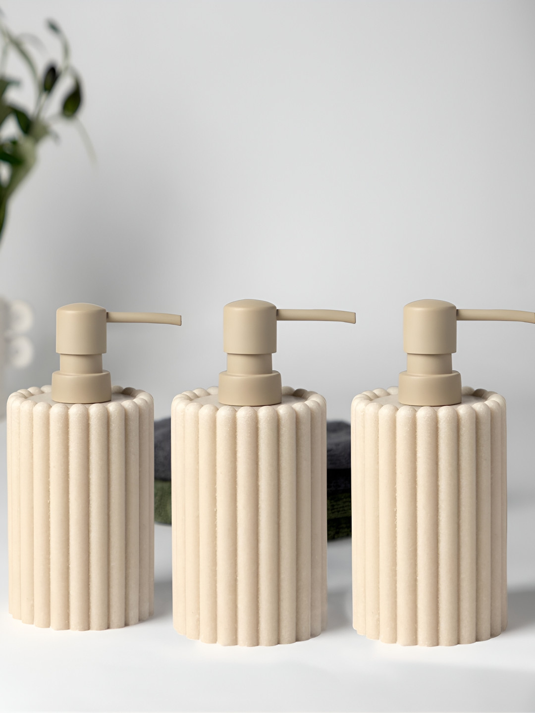 

Anko Beige 3 Piece Solid Resin Soap Dispenser 500 ml