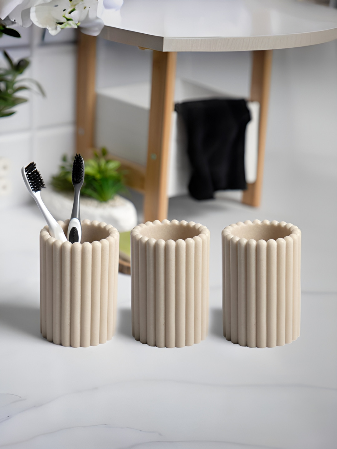 

Anko Beige 3 Piece Toothbrush Holders