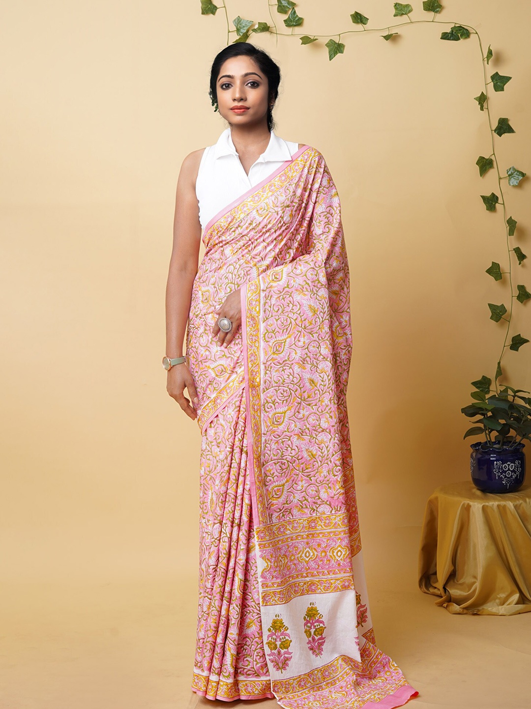 

Unnati Silks Ethnic Motifs Pure Cotton Handloom Block Print Saree, Pink