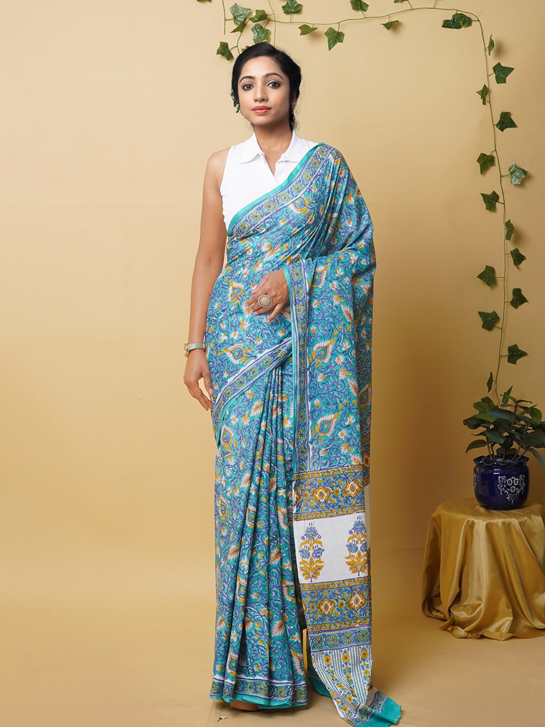 

Unnati Silks Ethnic Motifs Pure Cotton Handloom Block Print Saree, Green