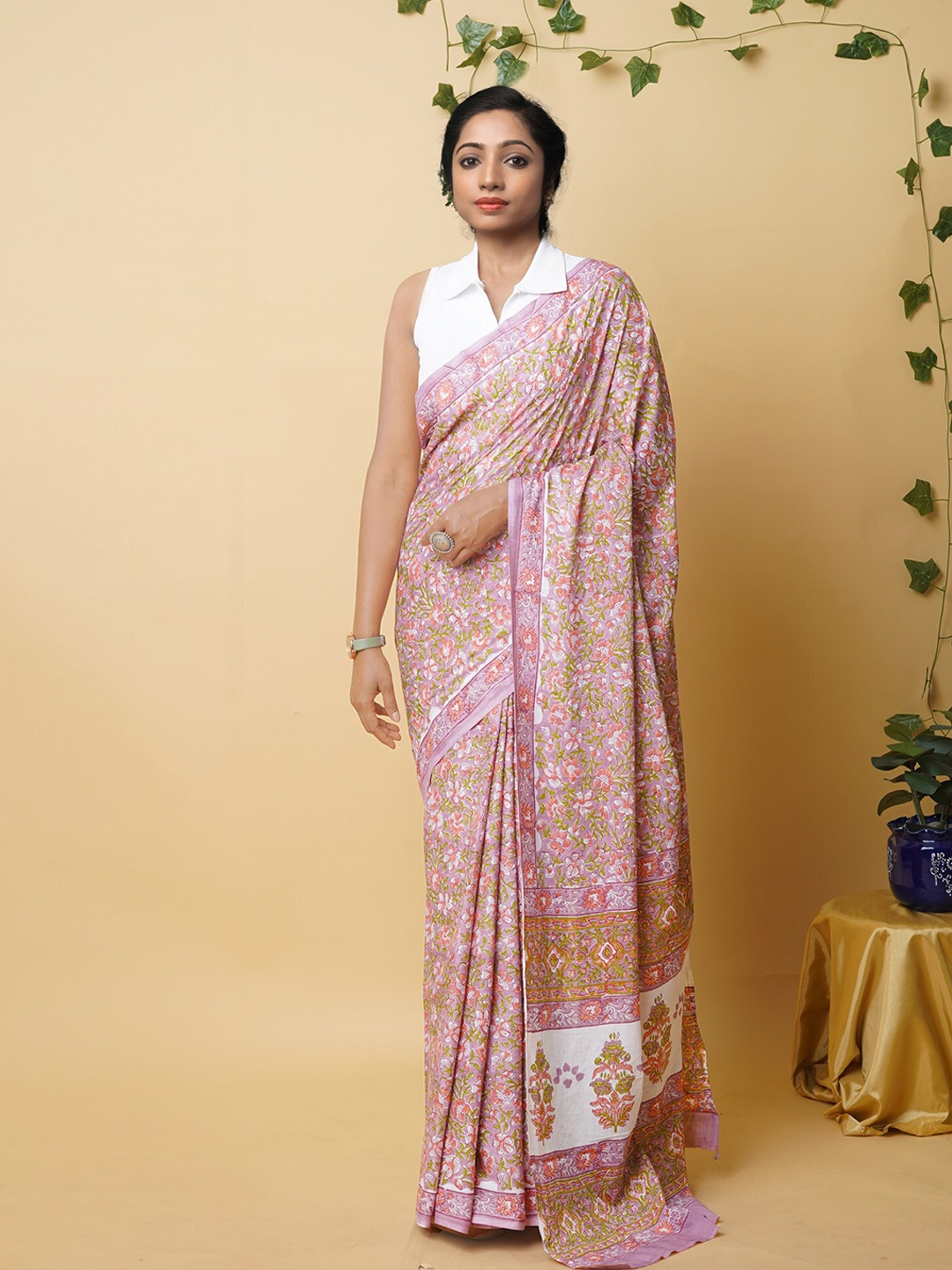 

Unnati Silks Ethnic Motifs Pure Cotton Handloom Block Print Saree, Purple