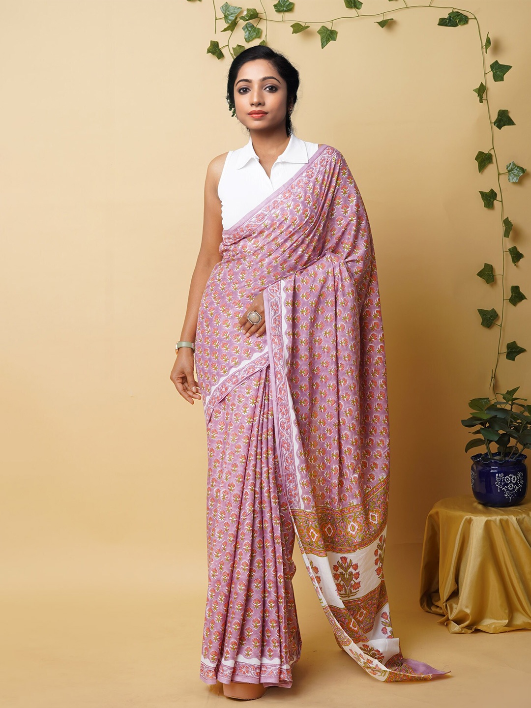

Unnati Silks Ethnic Motifs Pure Cotton Handloom Block Print Saree, Purple