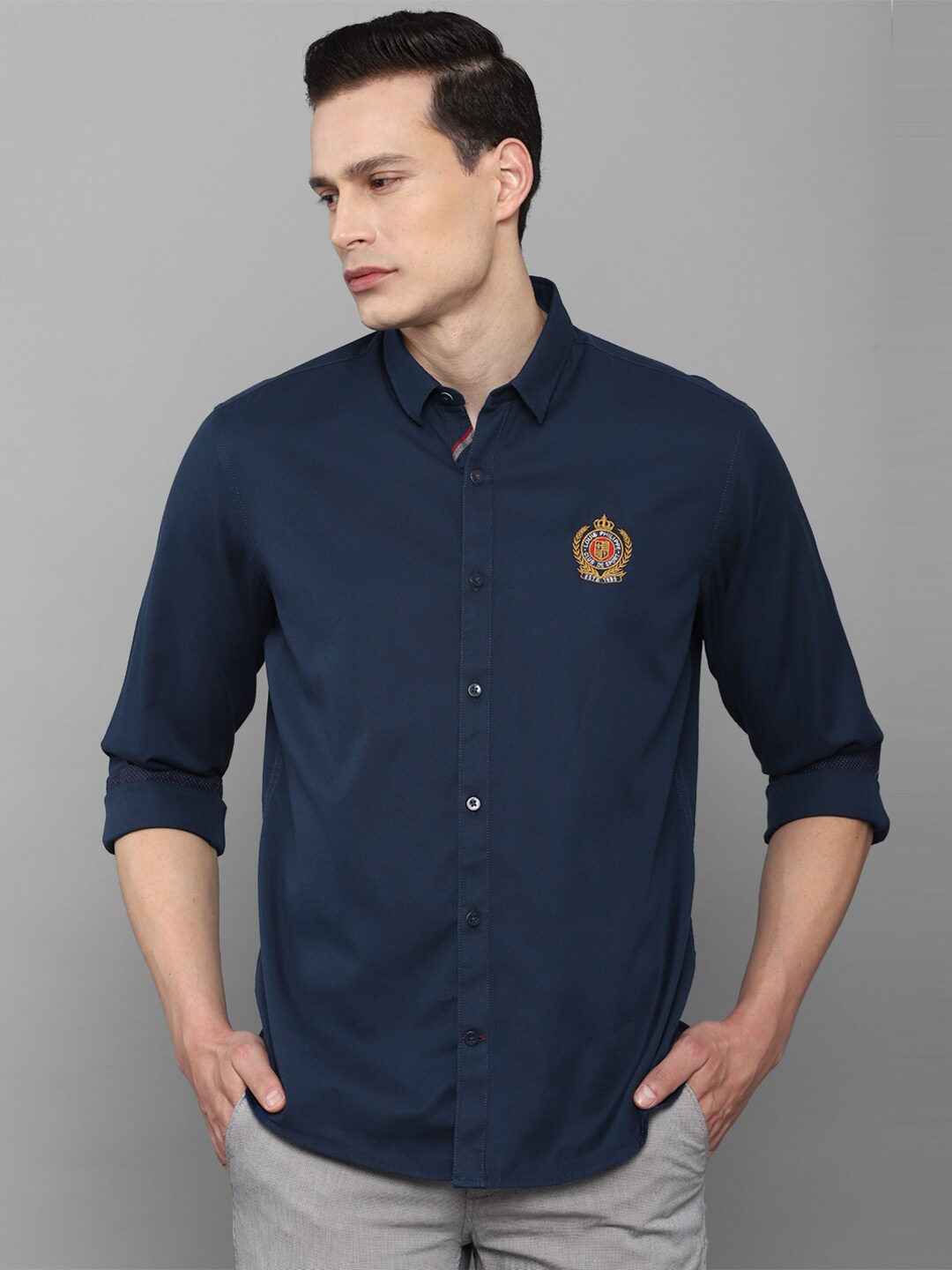 

Louis Philippe Sport Slim Fit Spread Collar Pure Cotton Casual Shirt, Navy blue