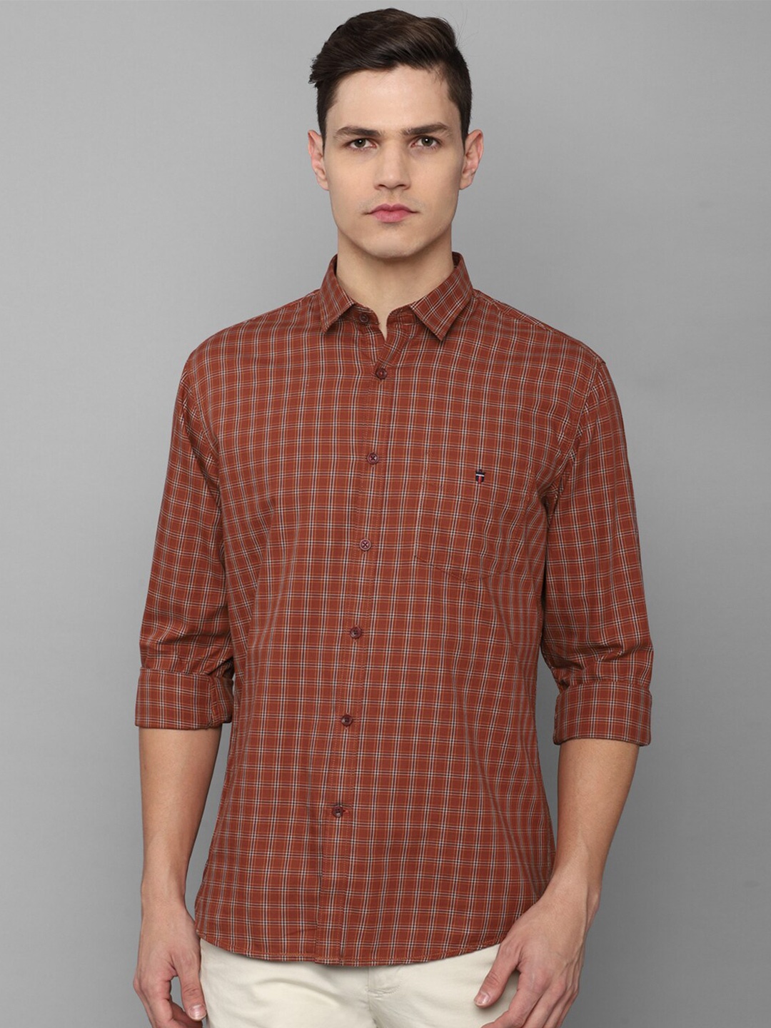 

Louis Philippe Sport Slim Fit Checked Spread Collar Pure Cotton Casual Shirt, Red