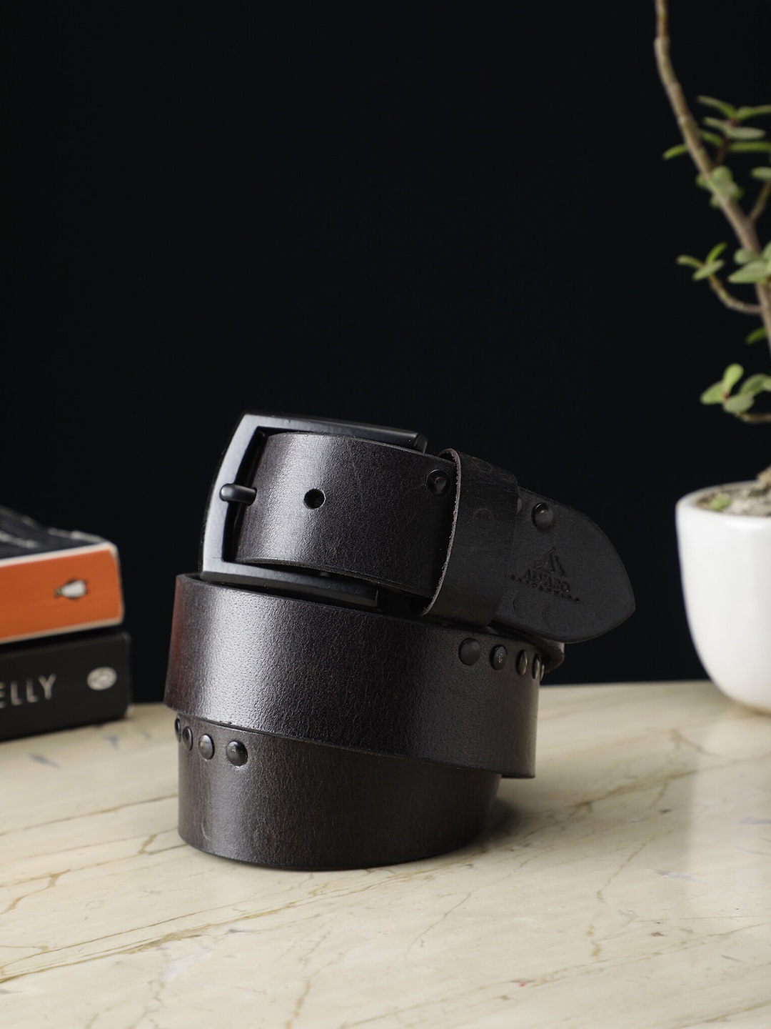 

Alvaro Castagnino Men Textured Leather Belt, Black
