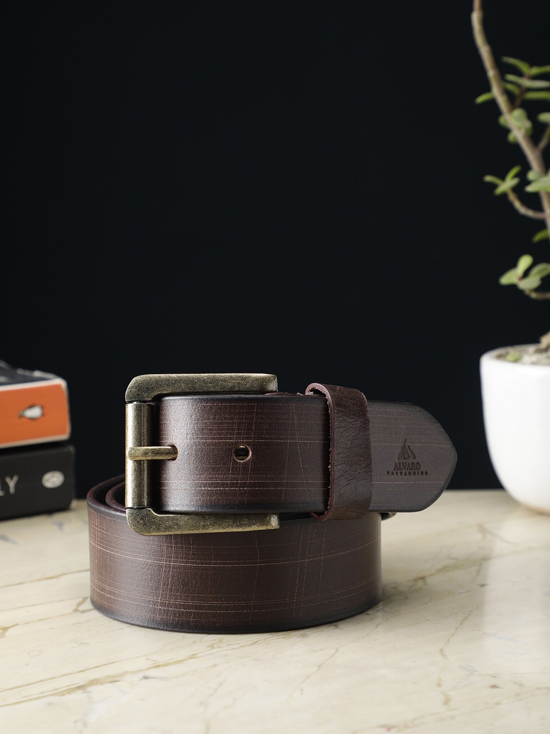

Alvaro Castagnino Men Textured Leather Belt, Coffee brown