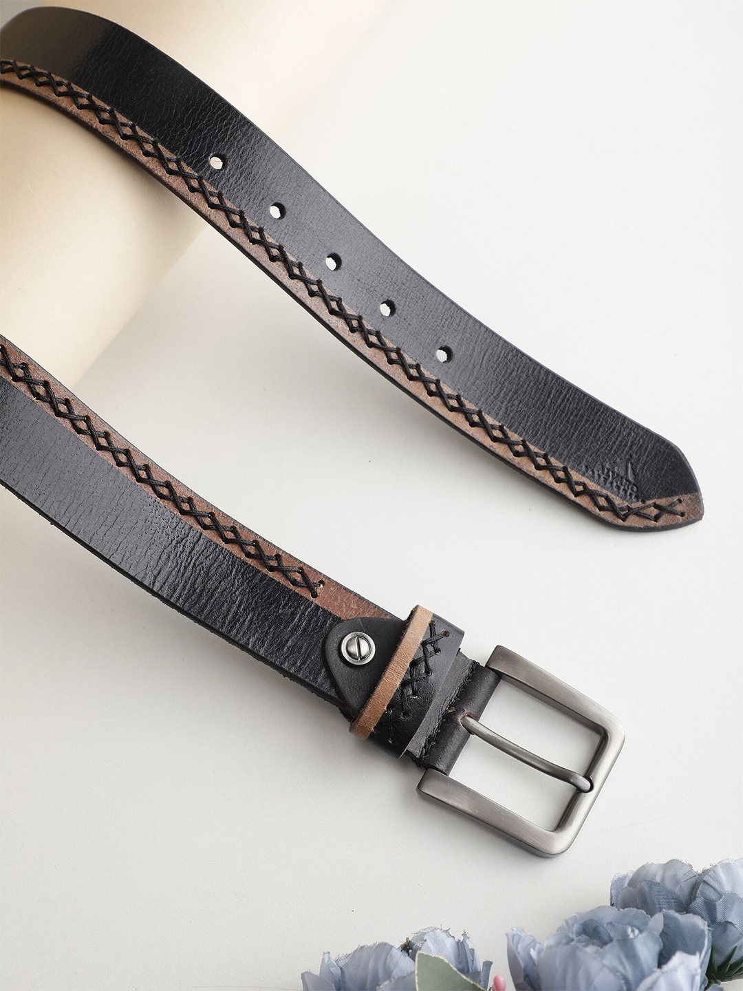 

Alvaro Castagnino Men Textured Leather Belt, Black