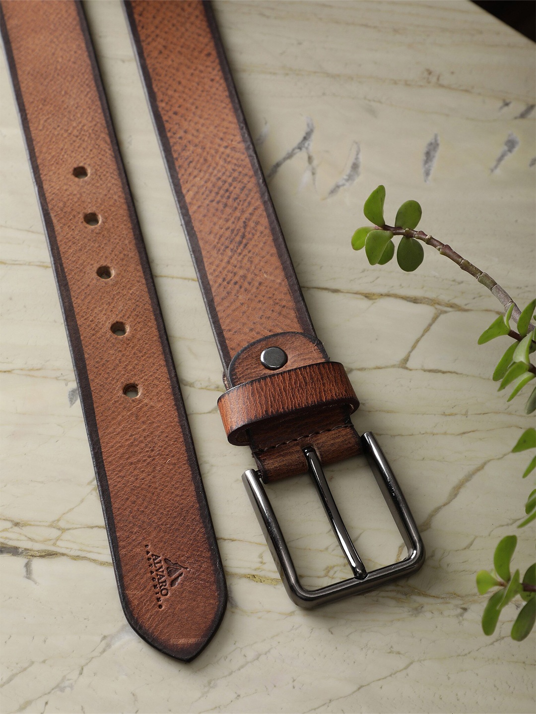 

Alvaro Castagnino Men Textured Leather Belt, Brown