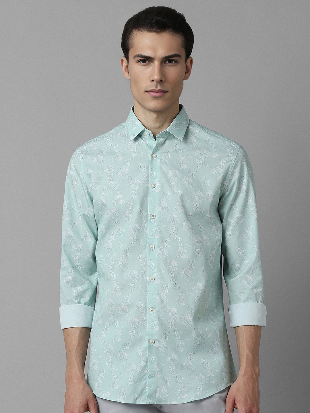 

Louis Philippe Sport Slim Fit Floral Printed Cotton Opaque Casual Shirt, Green
