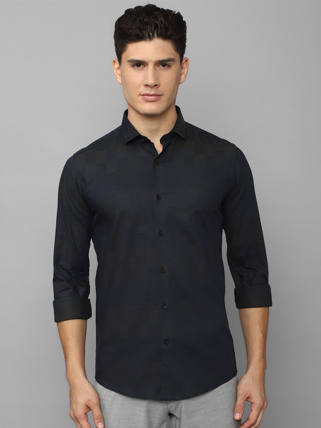 

Louis Philippe Sport Super Slim Fit Casual Shirt, Navy blue