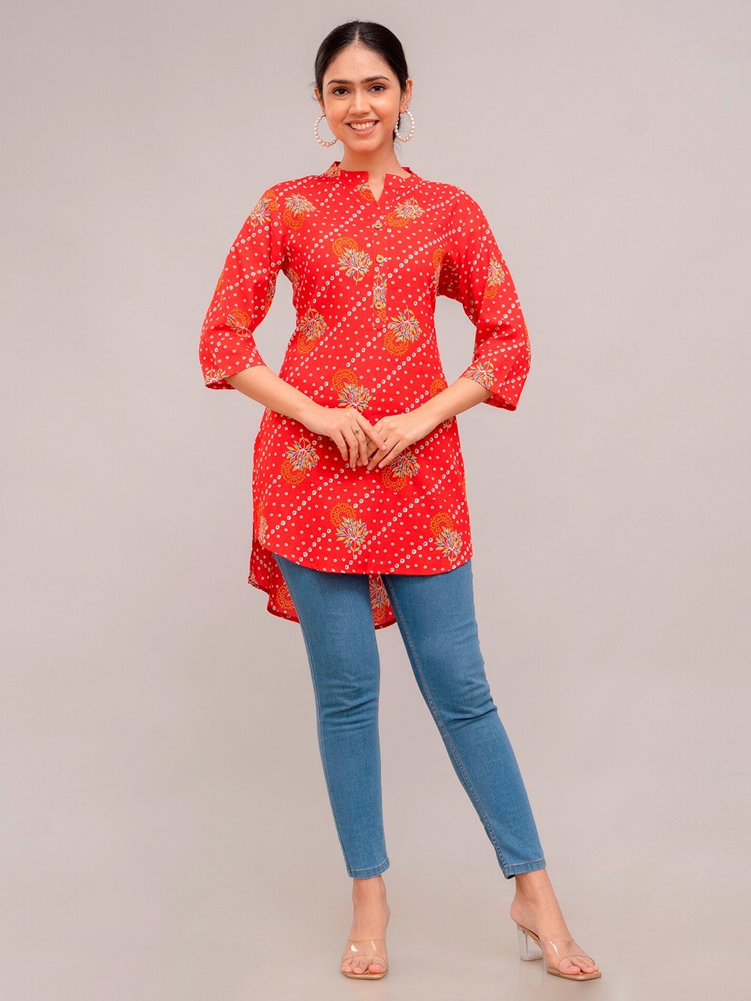 

Prakhya Floral Printed Mandarin Collar High-Low Kurti, Red