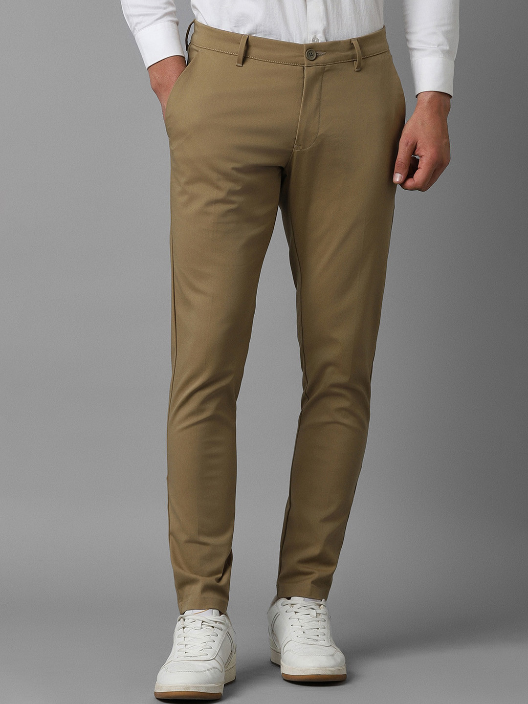 

Louis Philippe Sport Men Slim Fit Trousers, Brown