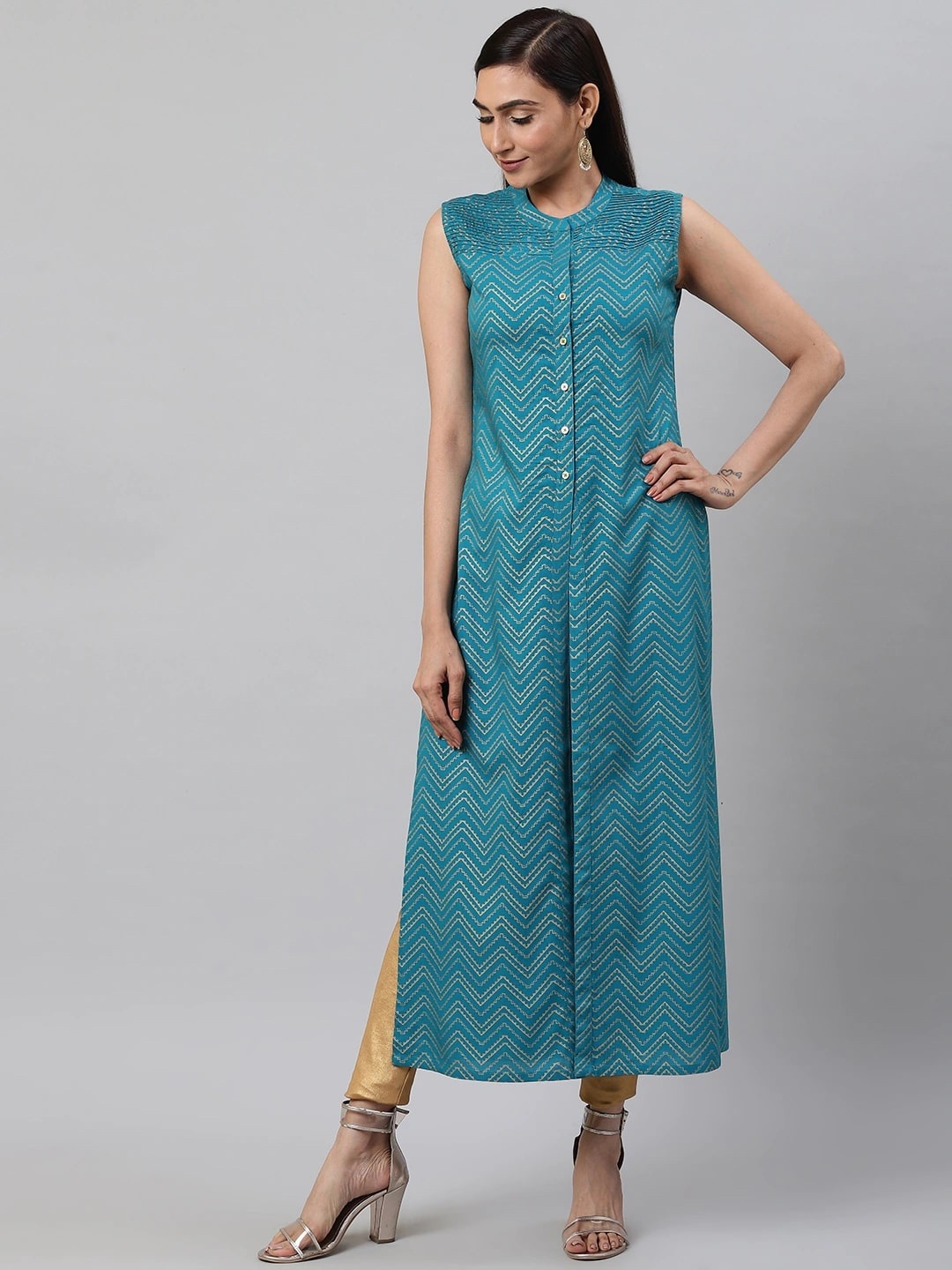 

KALINI Women Chevron Striped Sequinned Kurta, Teal
