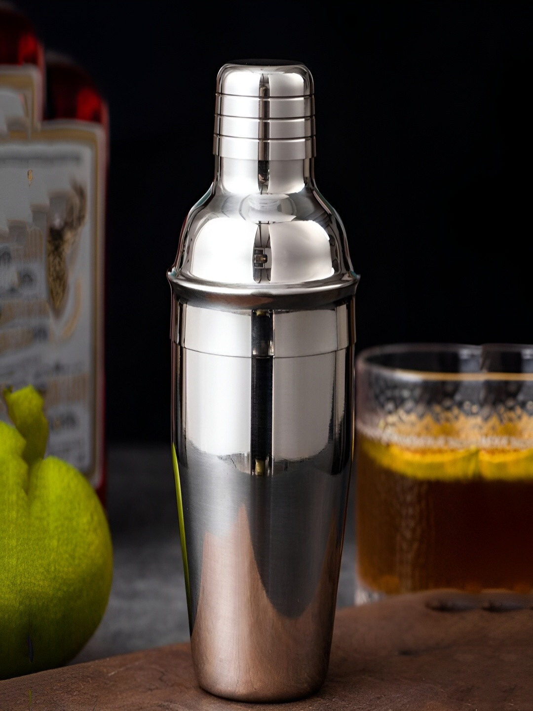 

HAZEL Silver Toned Stainless Steel Cocktail Drink Shaker 550 ml