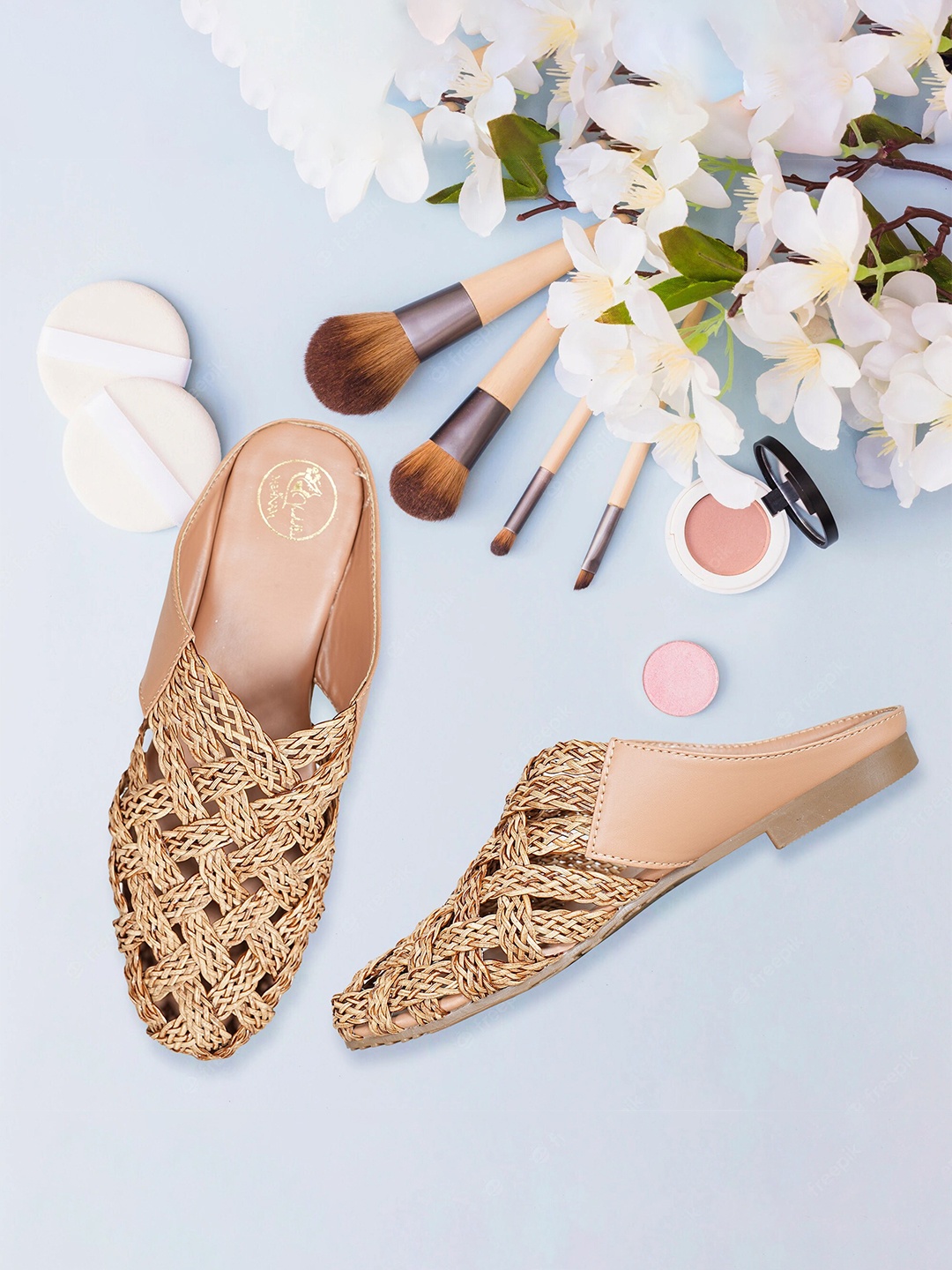 

MEHNAM Textured Round Toe Leather Ballerinas, Beige