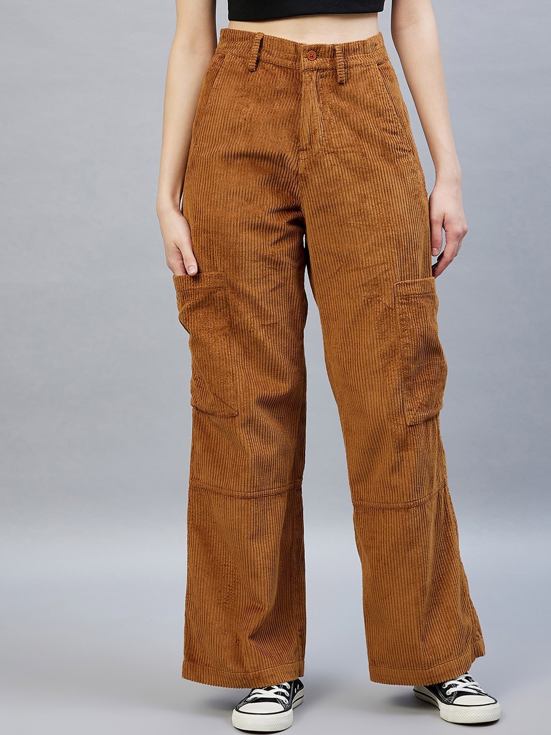 

DELAN Women Relaxed Flared High-Rise Easy Wash Trousers, Brown