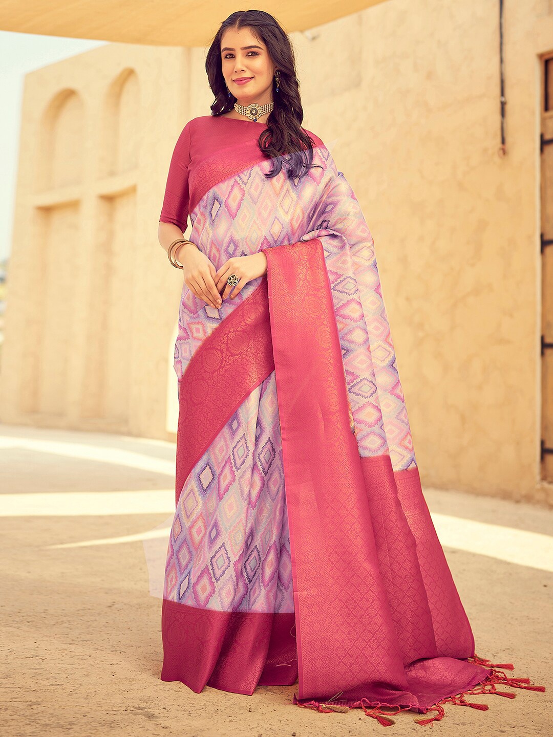 

Mitera Geometric Woven Design Zari Read to Wear Saree, Pink