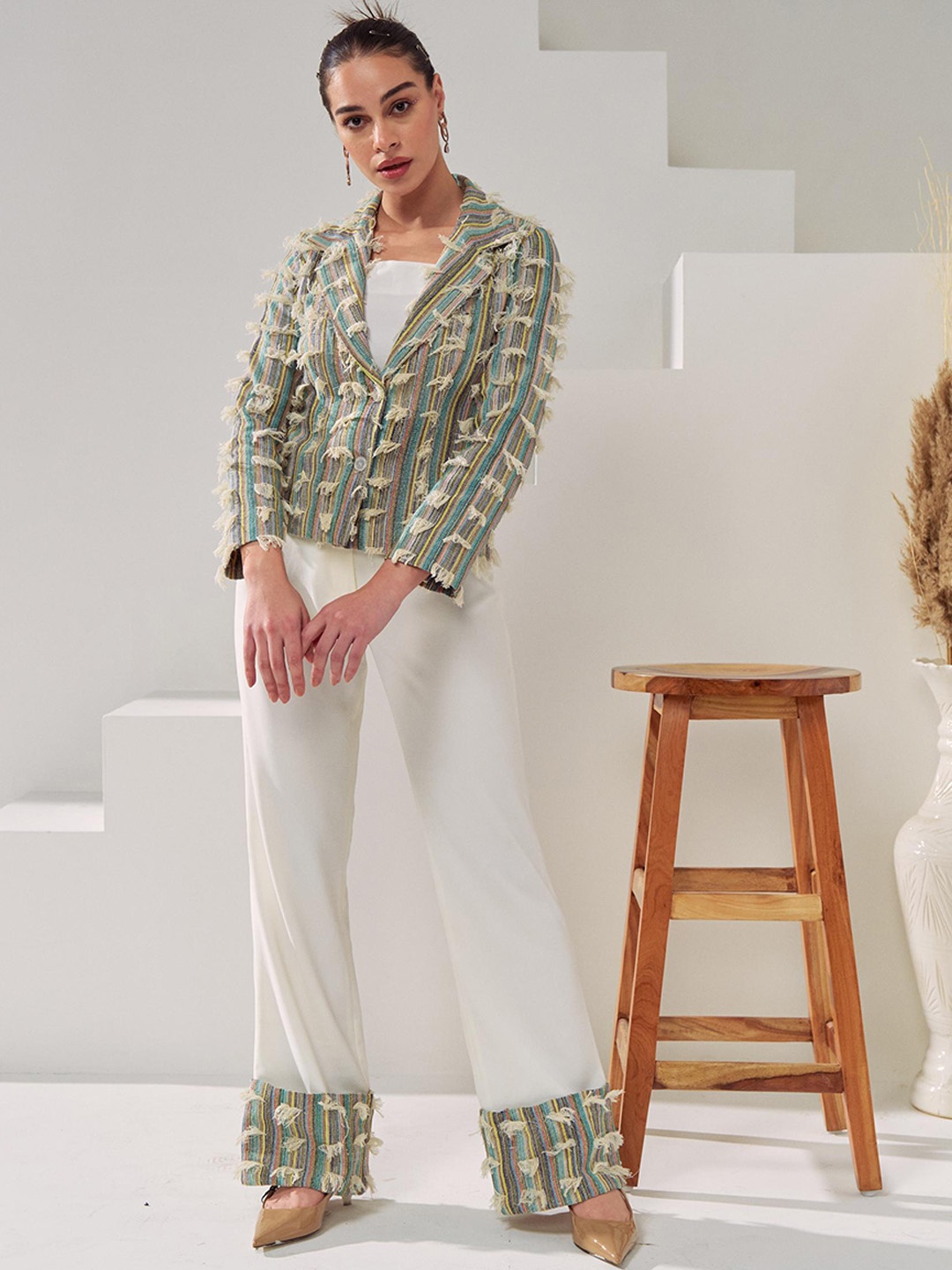 

CLOTHES ON MY MIND Self-Design Blazer & Trousers, White