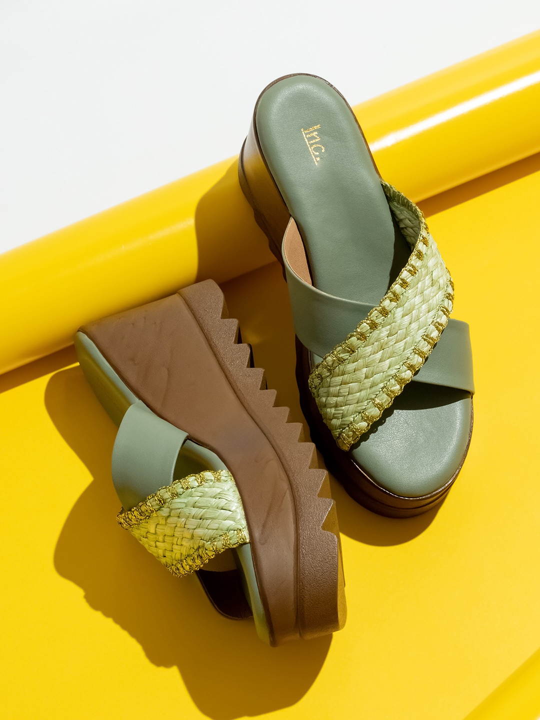 

Inc 5 Embellished Textured Flatform Heels, Green